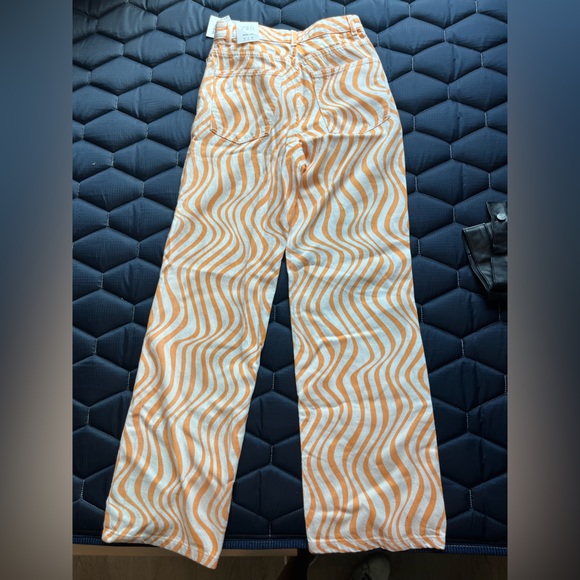 Zara orange wavy jeans - Picture 4 of 4
